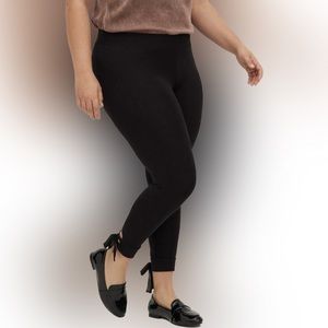 Torrid Premium Legging Tie-Cuff Black size 2 (US 18/US 20) ankle length